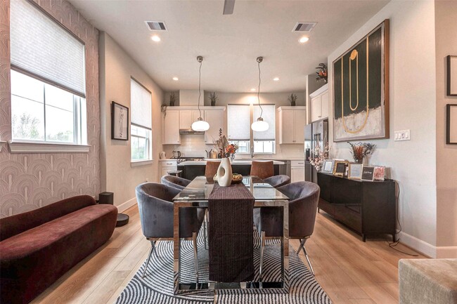 Building Photo - 2802 Grand Fountains Dr