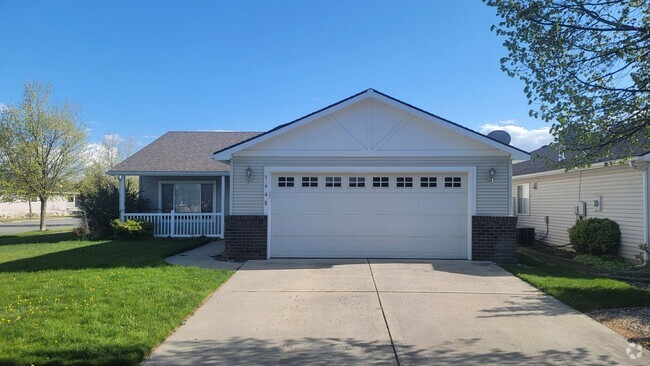 Building Photo - 3 Bedroom 2 Bath Home In North Spokane