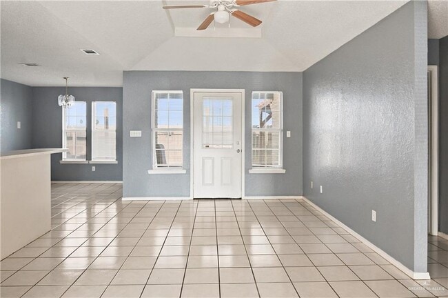 Photo - 10 Lemon Tree Ct