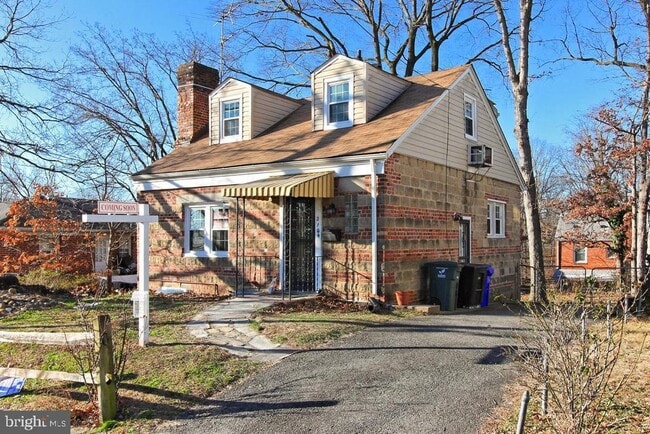 Building Photo - 2104 S Nelson St Rental