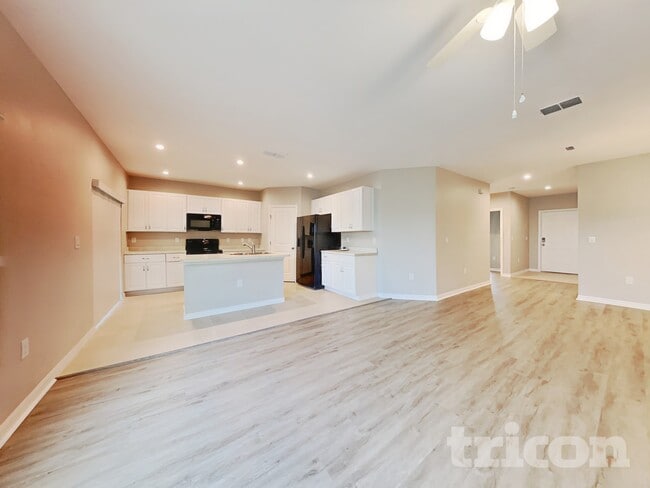 Photo - 383 Quarry Rock Cir