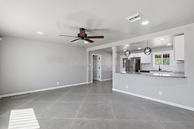 Photo - 5113 E Bellevue St