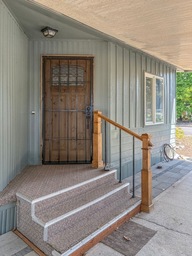 Photo - Salem 2 Bedroom Home Available Now !