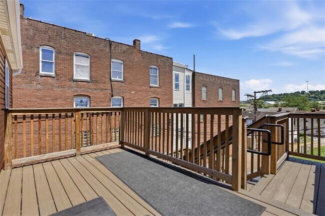 Photo - 342 Butler St