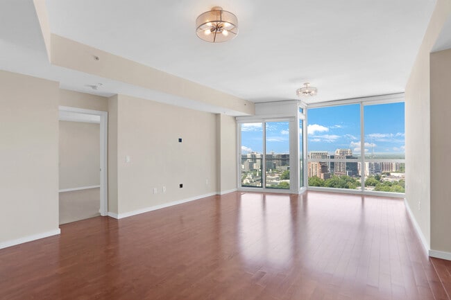 Photo - 3325 Piedmont Rd NE