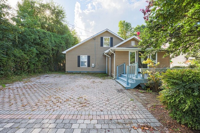 Building Photo - 407 Venton Rd Rental