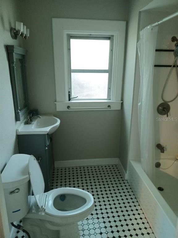 Photo - 1290 Idlewild Dr