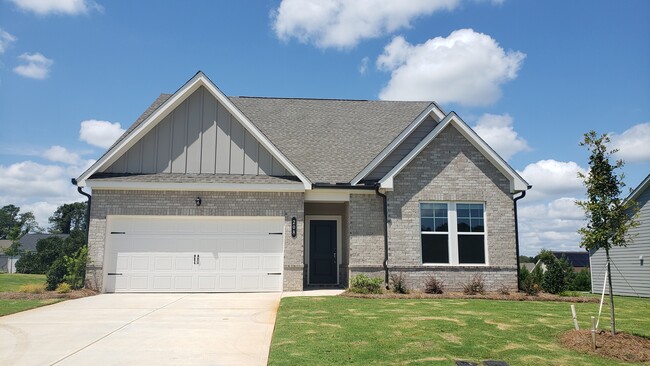 Building Photo - 208 Overton Dr Rental