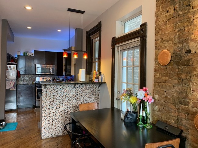 Photo - 2028 W Coulter St