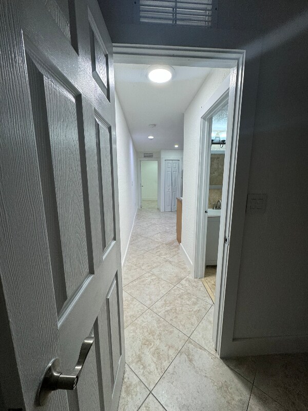 Photo - 1521 E 7th Ct