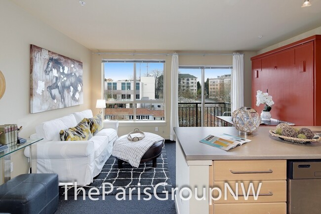 Building Photo - Fabulous Capitol Hill Condo w/View & Tons ...