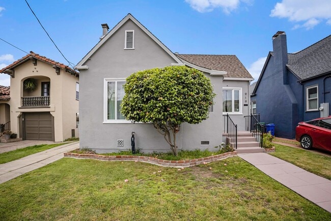 Building Photo - 919 Del Mar Ave Rental