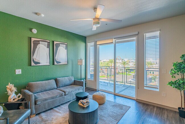 Photo - 9600 W Georgia Ave Unidad ID1369234P