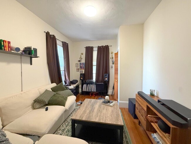 Photo - 235A Highland Ave Unit 2