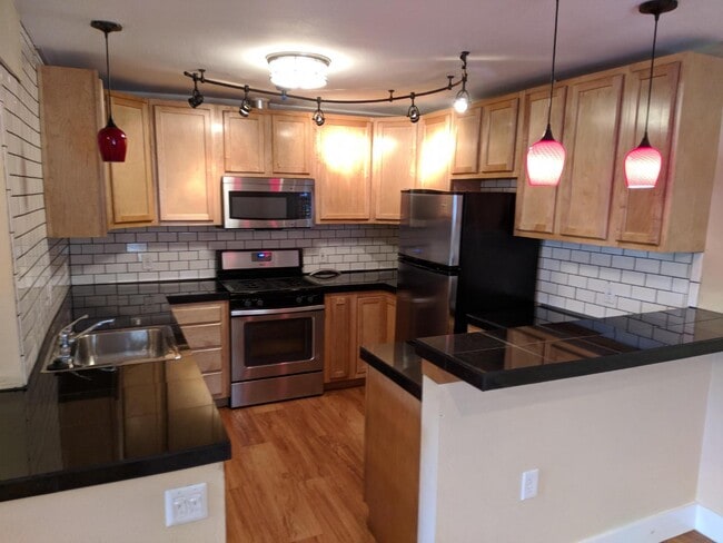Building Photo - 4365 Comanche Dr