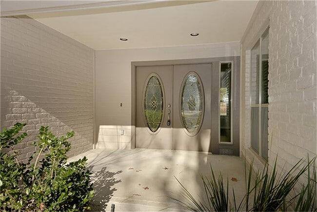 Photo - 81 Yewleaf Dr