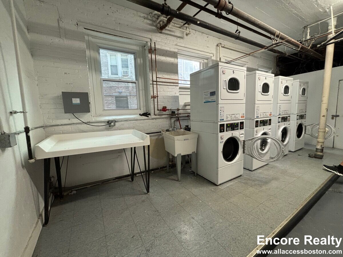 Photo - 235 Park Dr Unidad 9