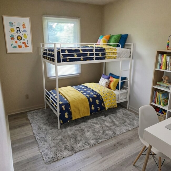 Photo - 207 Wakefield Pl