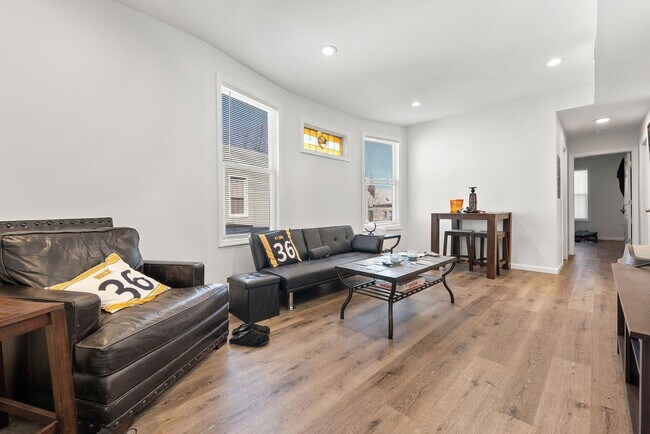 Photo - 58 Wegman Pkwy Unit 2