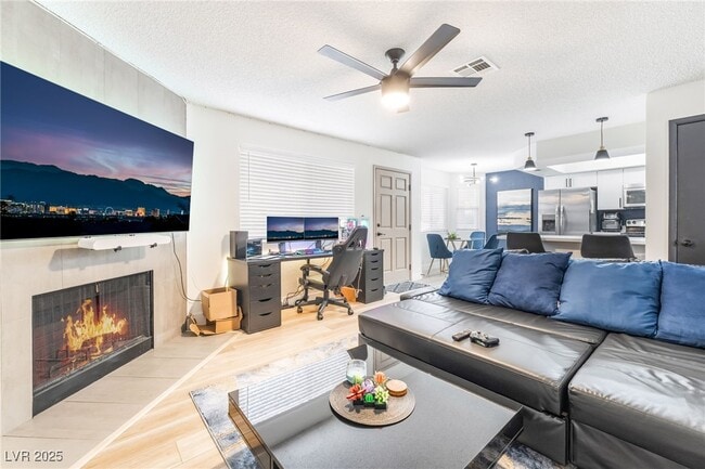 Photo - 924 Falconhead Ln Unidad 101