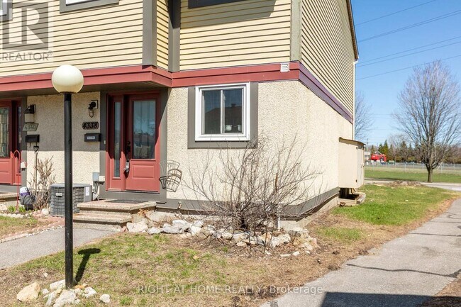 Photo - 4338 Meadowvale Ln