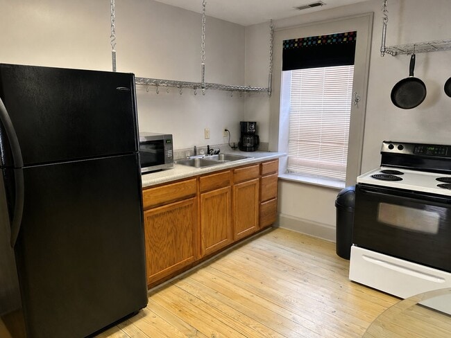 Photo - 12 N Main St Unit 4