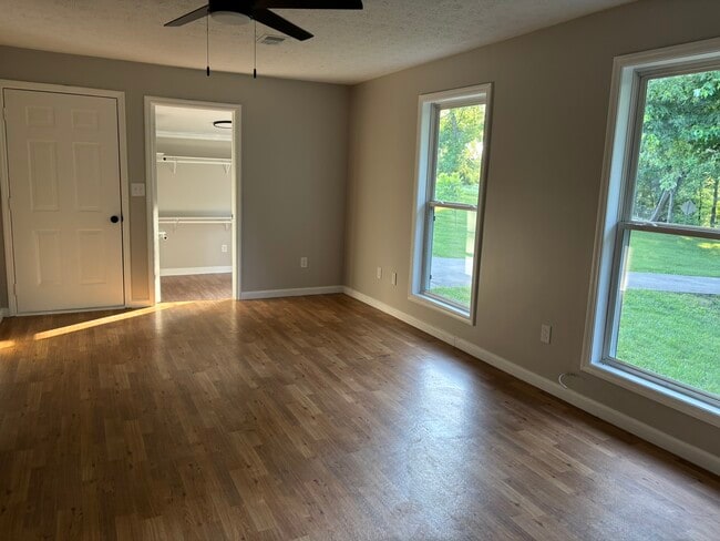 Photo - 10535 Hwy 231