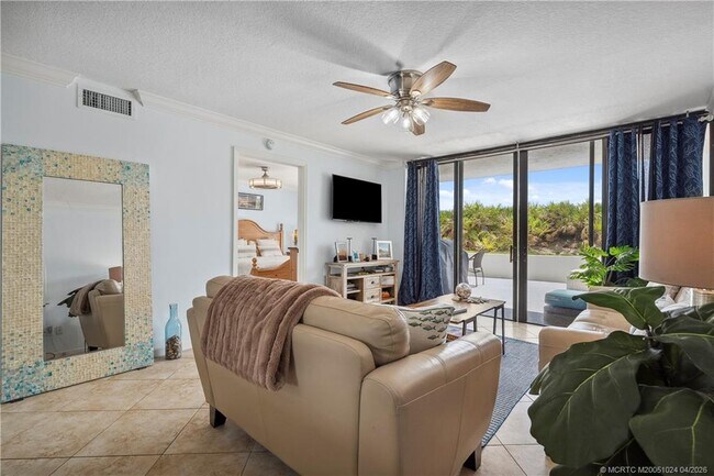 Building Photo - 10680 S Ocean Dr Unit G 2