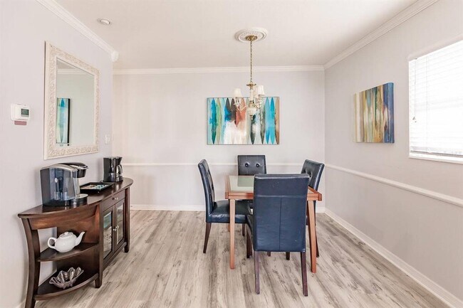 Photo - 6020 Midnight Pass Rd