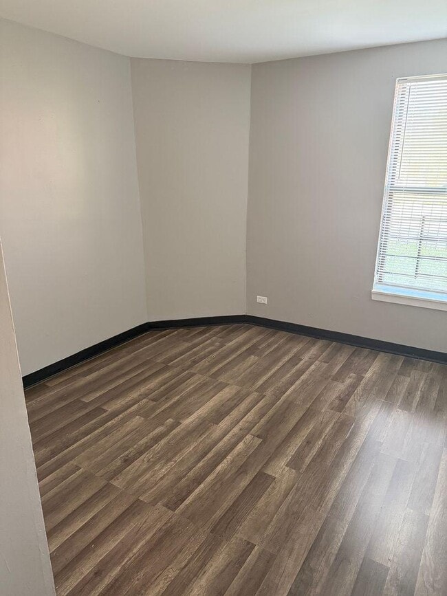 Photo - 4 bedroom in Chicago IL 60612 Unit 101