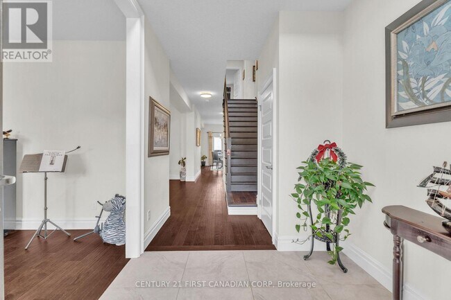 Photo - 754 Jackpine Way