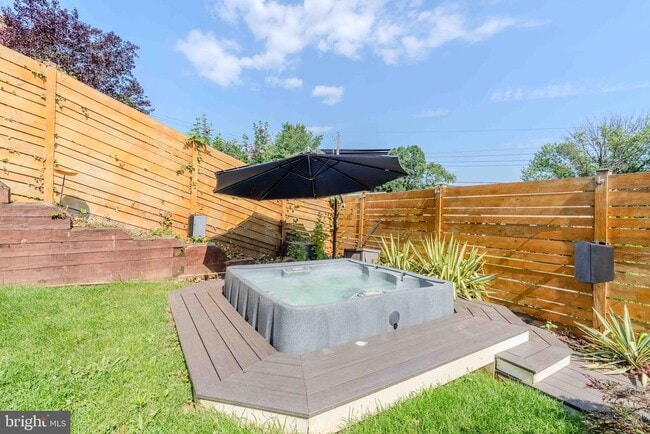 Photo - 942 McKinley Rd