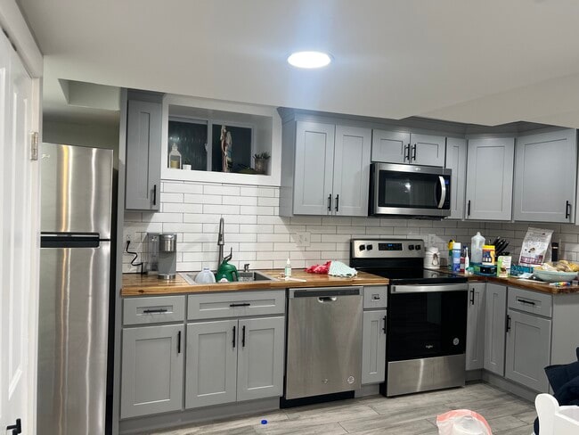 Photo - 372 Walnut St Unit B