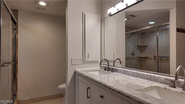 Building Photo - 509 Roma Ct Unit 108