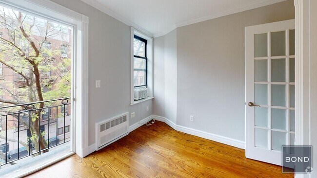 Building Photo - 521 E 5th St Unit 3D Rental