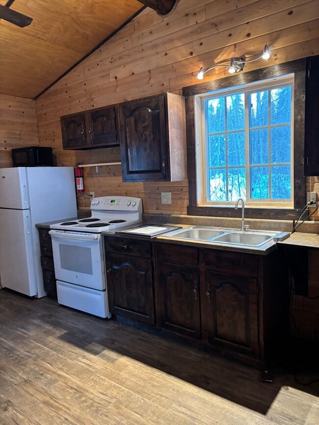 Photo - Faulk County Rd 139-SB Unit Apt A