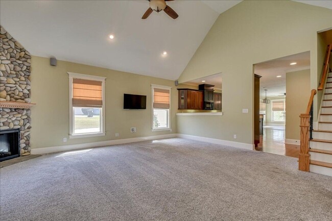 Photo - 208 Havelock Dr