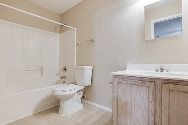 Photo - 8712 Stonebriar Ln