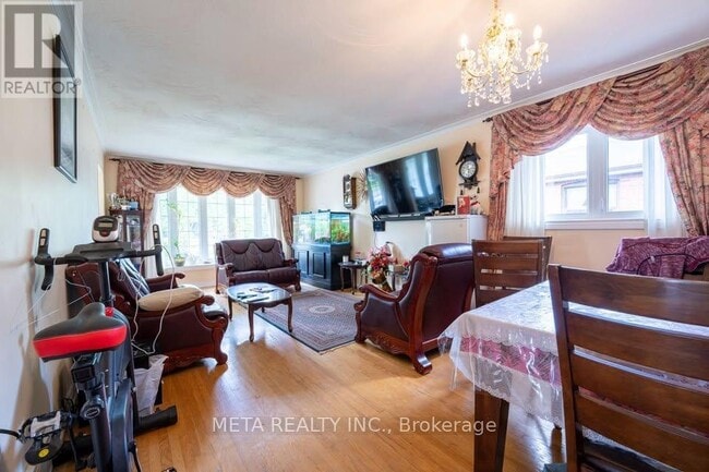 Photo - 79 Chestermere Blvd