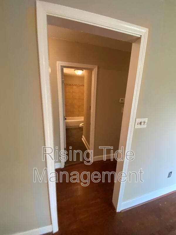 Photo - 260 Garrison Rd
