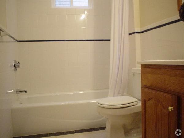 Building Photo - 35 Waverly St Unit 1 Rental