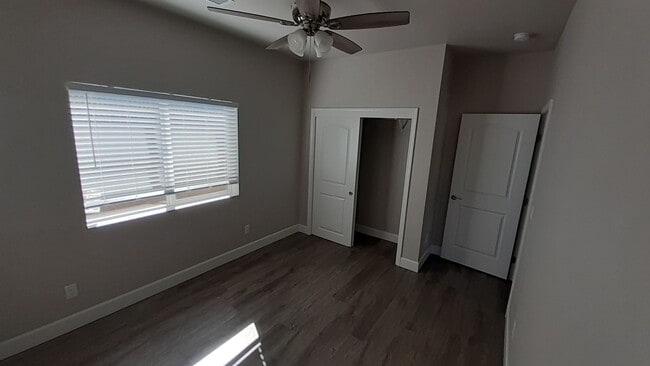 Photo - 587 Oakwood Ln Unit #2