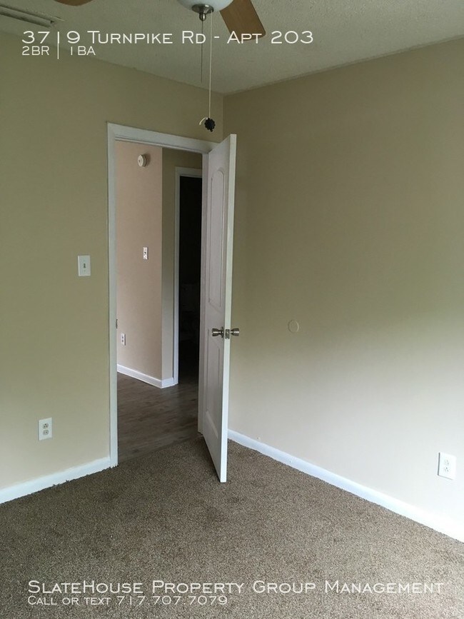 Photo - 3719 Turnpike Rd Unidad Apt 203