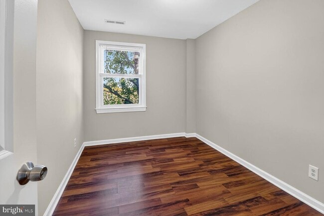 Photo - 3814 Erdman Ave