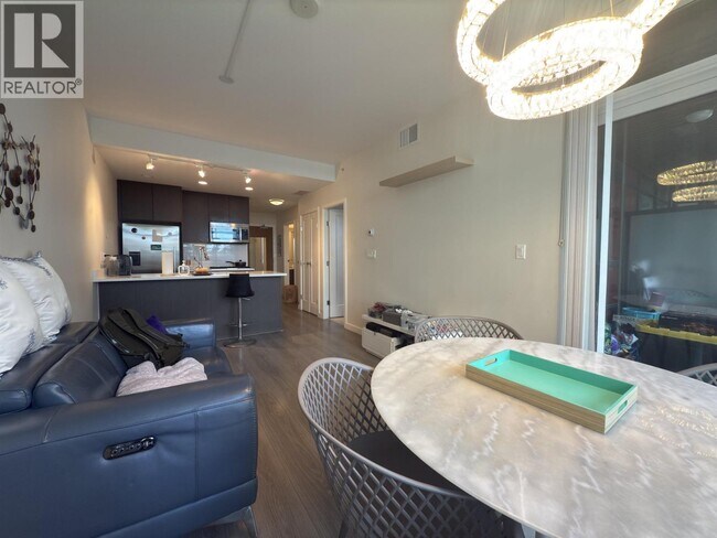 8628 Hazelbridge Wy Unit 707
