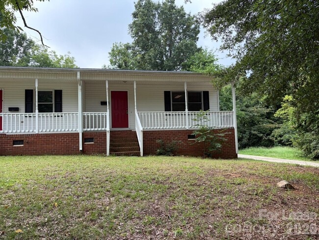 Photo - 640 Pee Dee Ave
