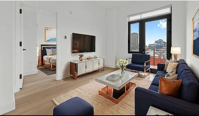 Building Photo - 63 Pitt St