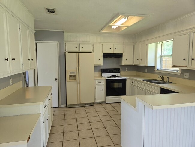 3013 Normand Dr