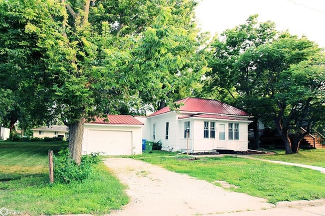 Building Photo - 107 E Vest St