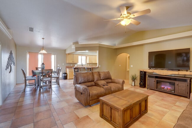 Photo - 2598 Rainbow Ave N Unit SI ID1545704P